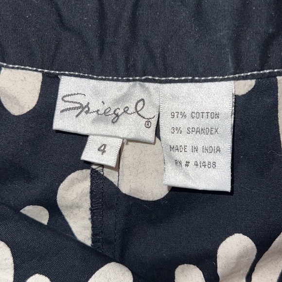 high waisted floral shorts - Picture 5 of 5